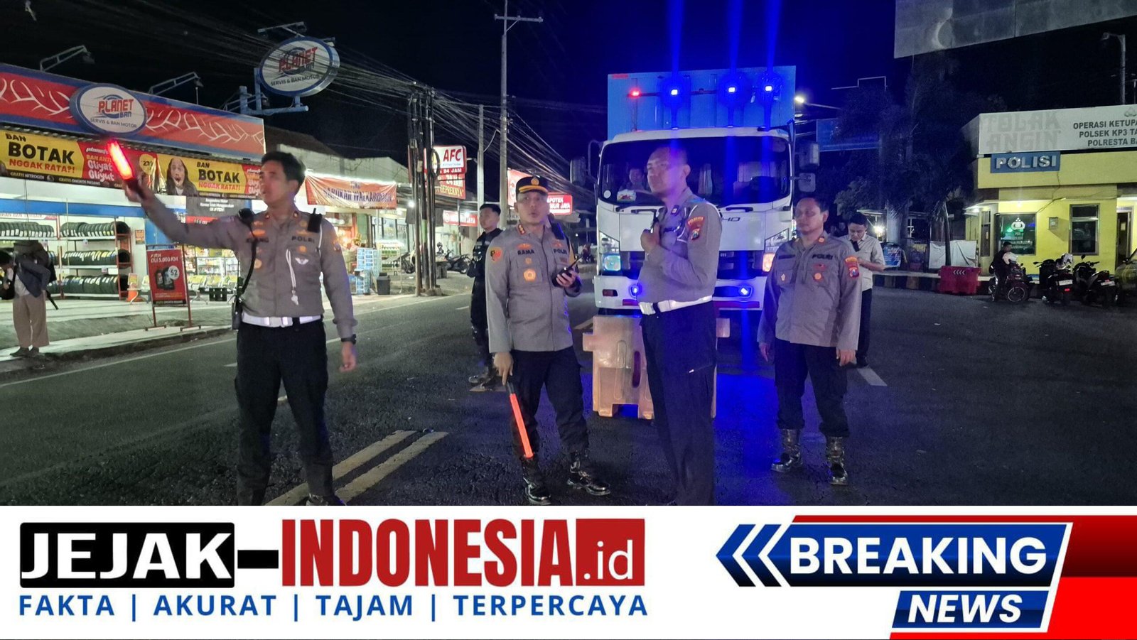 Libatkan Personel Gabungan,Kapolresta Banyuwangi Turun Langsung Pimpin Urai Kepadatan di Pelabuhan Ketapang