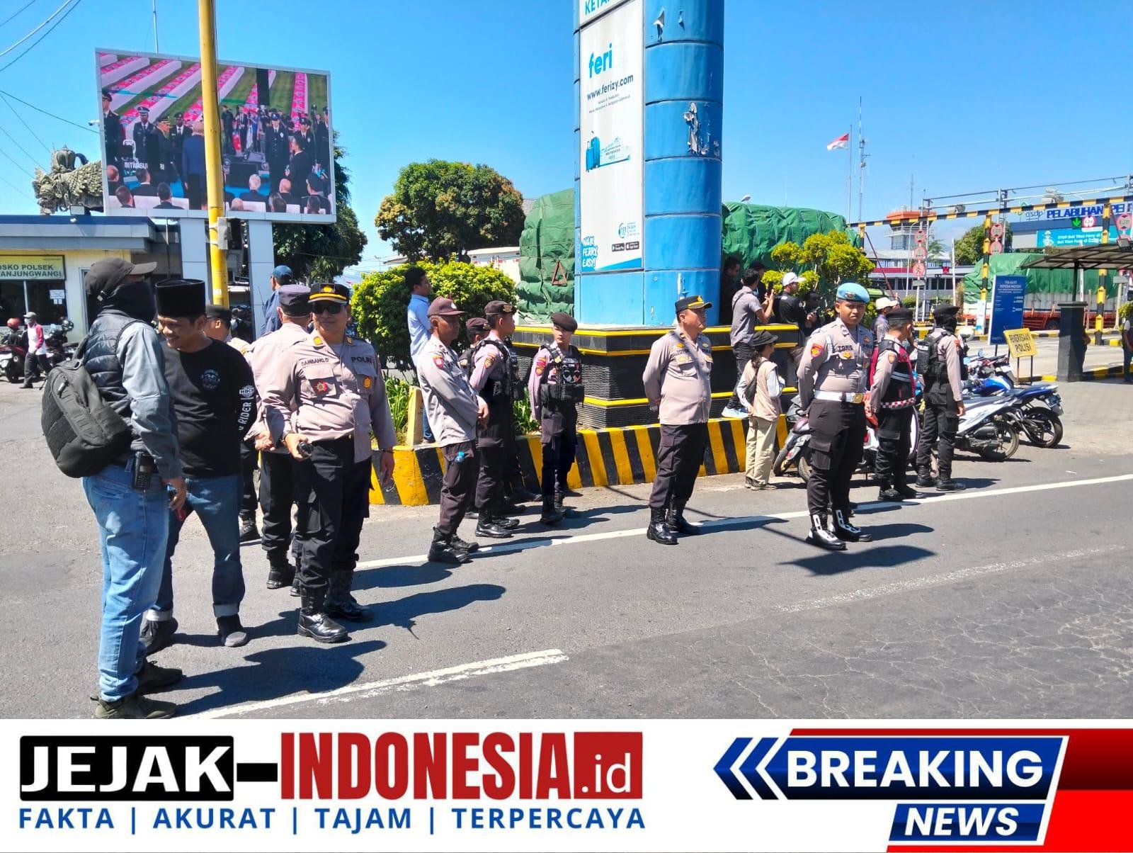 Kapolresta Banyuwangi Turunkan Personil Kawal Aksi Demo Sopir Truk di ASDP Ketapang