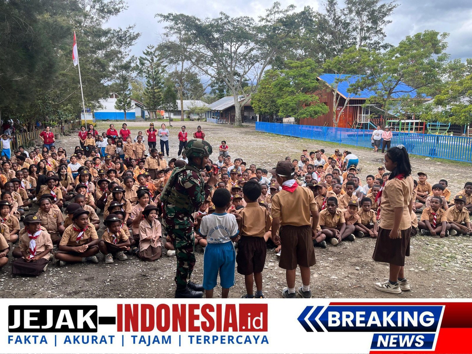 Anak Papua Cerdas Satgas Yonif 521/DY Belajar Bersama di SD Koinonia Distrik Napua, Jayawijaya
