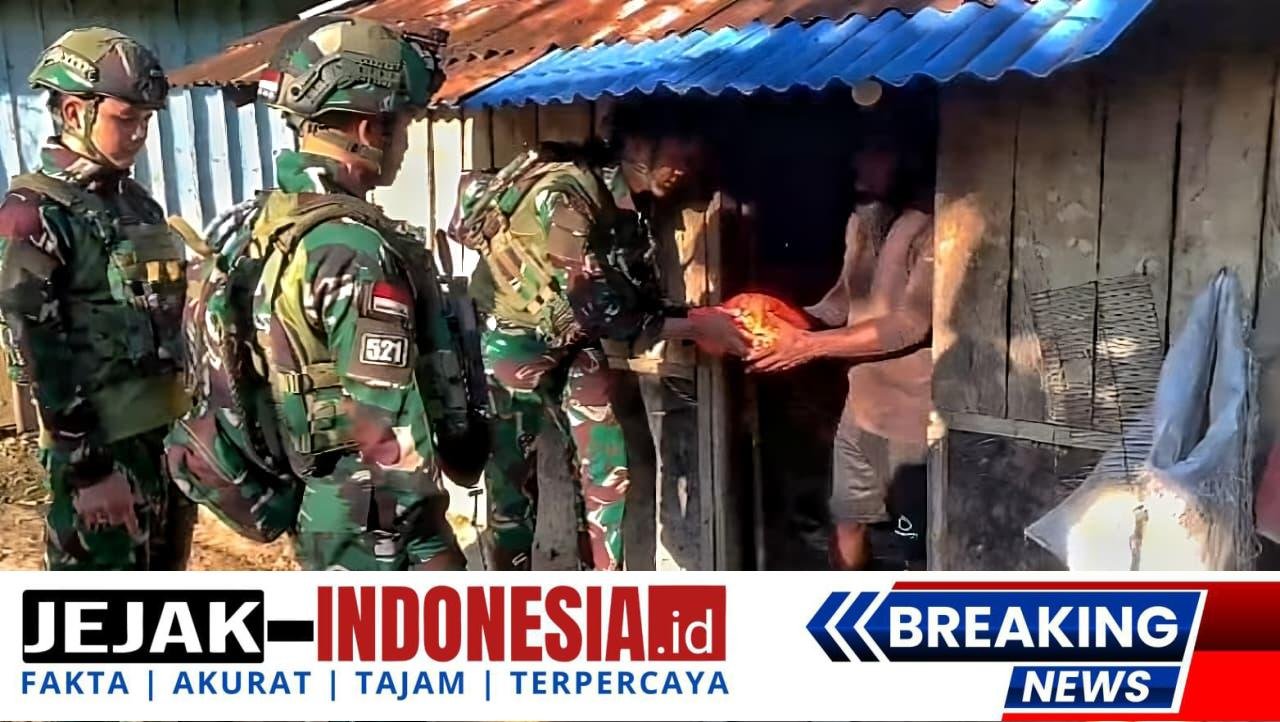 Tali Asih Satgas Yonif 521/DY Pererat Para Tokoh Masyarakat di Kampung Bolakme