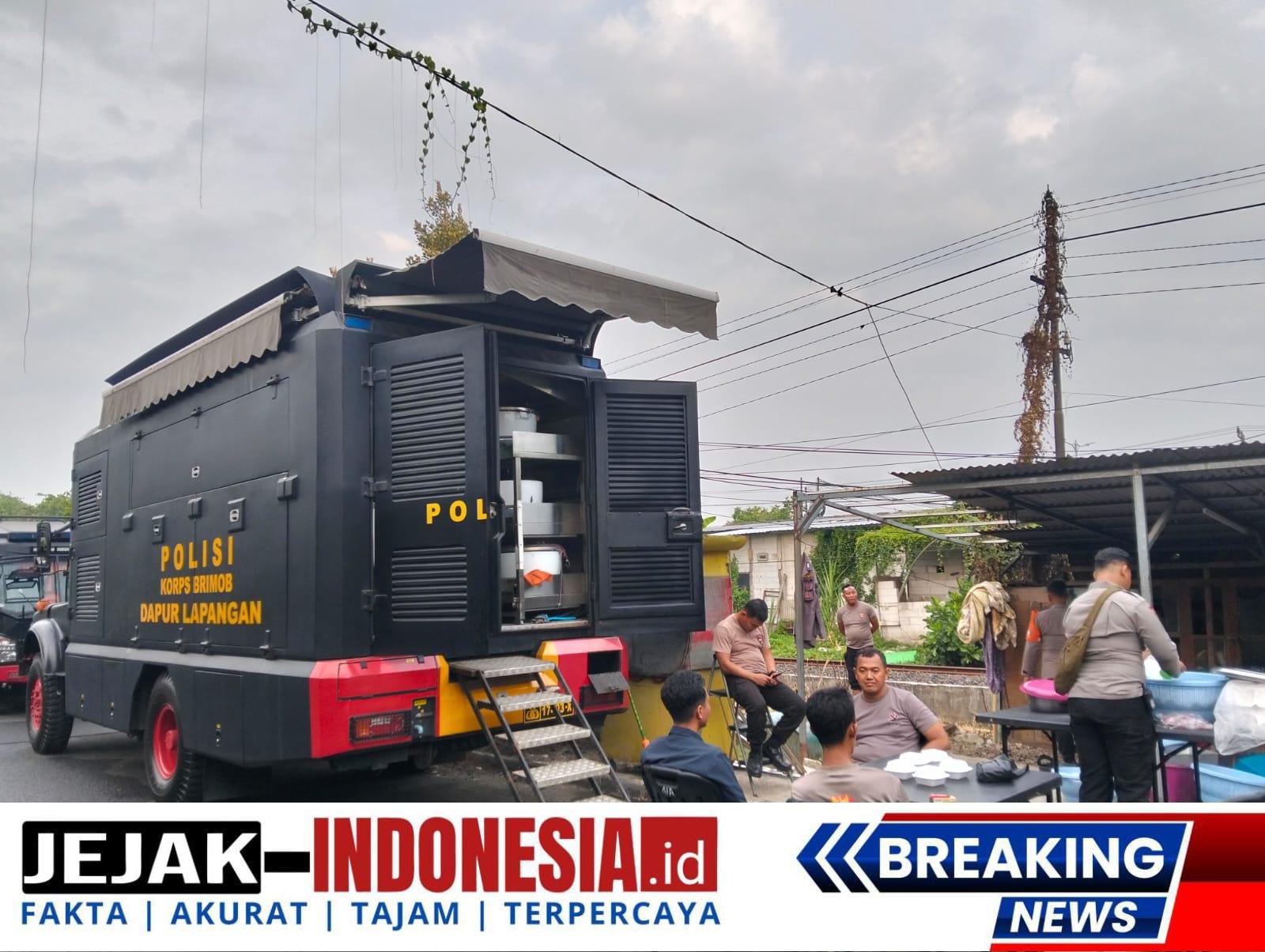 Polda Jatim Dirikan Dapur Lapangan di Ponpes Al Khoziny Sidoarjo