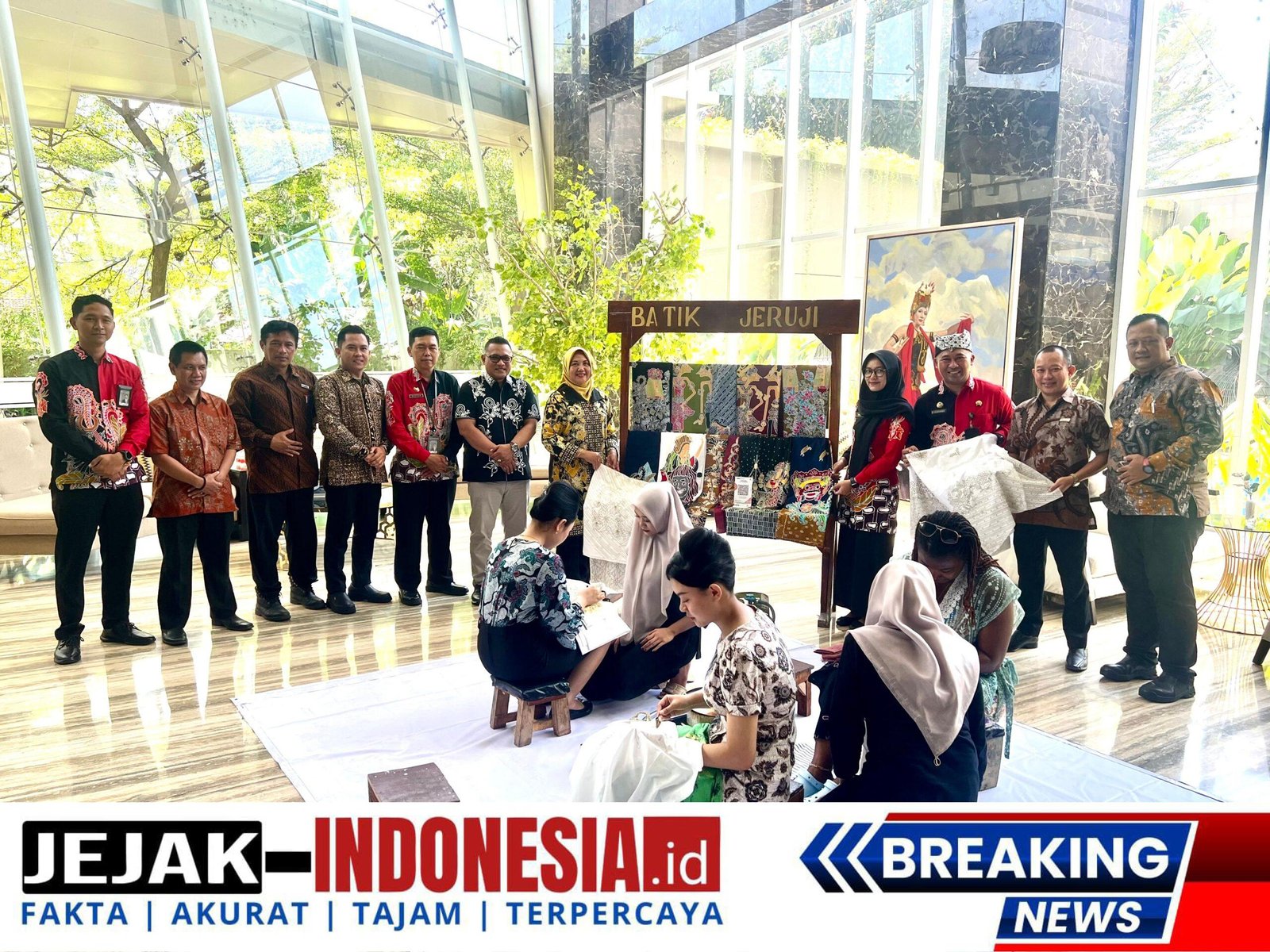 Hari Batik Nasional, Warga Binaan Lapas Banyuwangi Berbagi Ilmu Membatik kepada Masyarakat