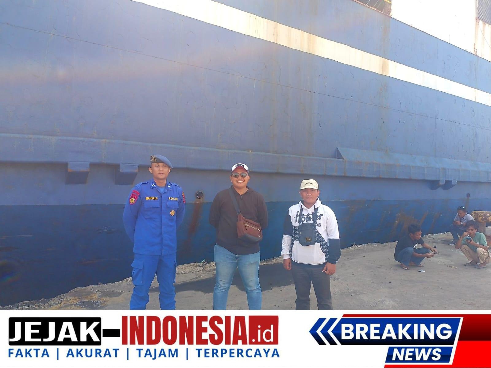 Satpolairud Polresta Melakukan Patroli & Pemeriksaan Barang Bawaan, Identitas Pengguna Jasa Transportasi Laut Di Pelabuhan Tanjungwangi.