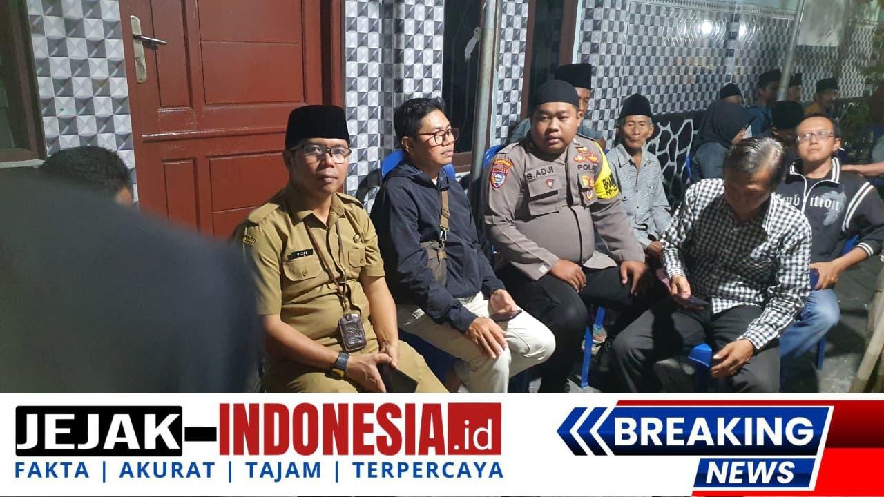 Turut Belasungkawa Polres Pelabuhan Tanjungperak Takziah ke Rumah Dua Santri Ponpes Al Khoziny