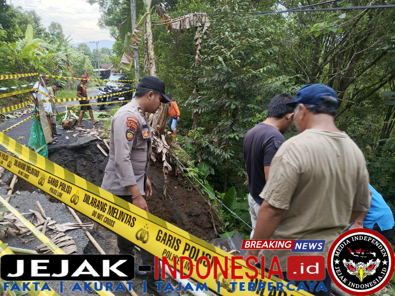 Pasang Police Line Polres Lumajang Tangani Longsor di Tempursari Kendaraan Berat Dilarang Melintas