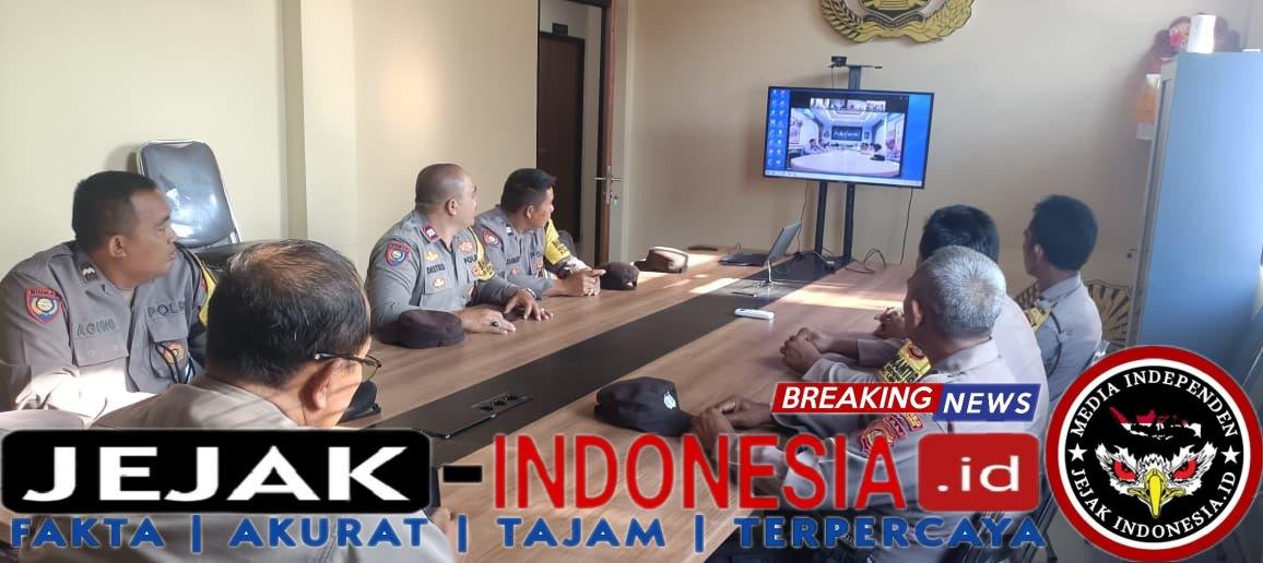 Unit Binmas dan Bhabinkamtibmas Polsek Ubud Ikuti Zoom Meeting Sipandu Beradat