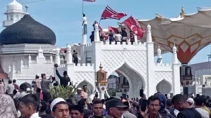 pengibaran-bendera-bulan-bintang-di-aceh-bpigjf.1786786009751_ratio-16x9